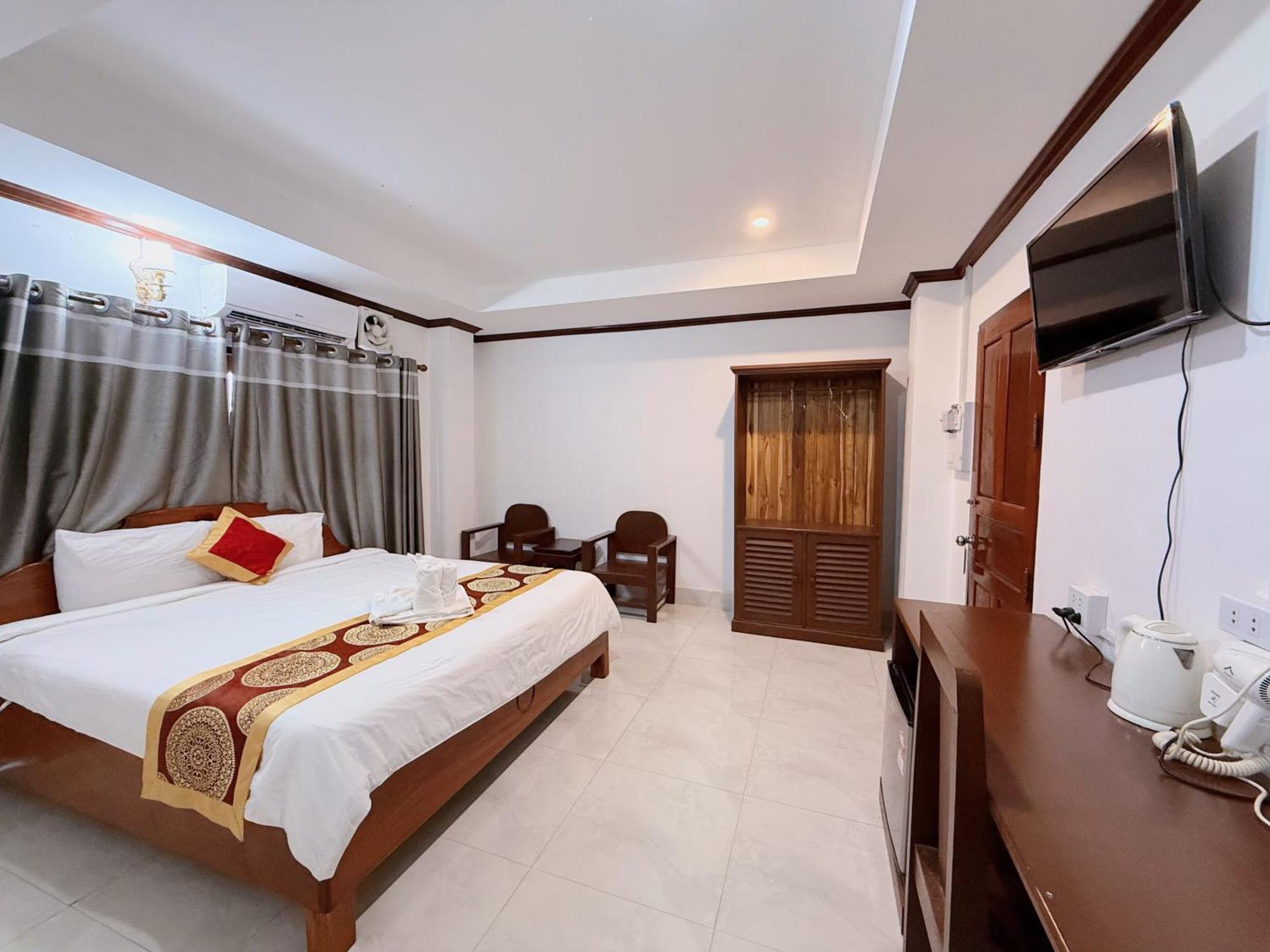 Vangvieng Sisavang Mountain View Hotel Vang Vieng Ngoại thất bức ảnh