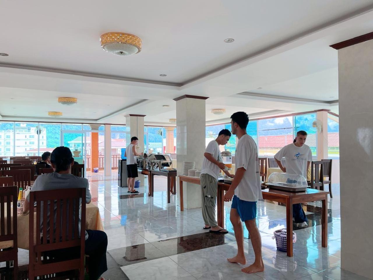 Vangvieng Sisavang Mountain View Hotel Vang Vieng Ngoại thất bức ảnh