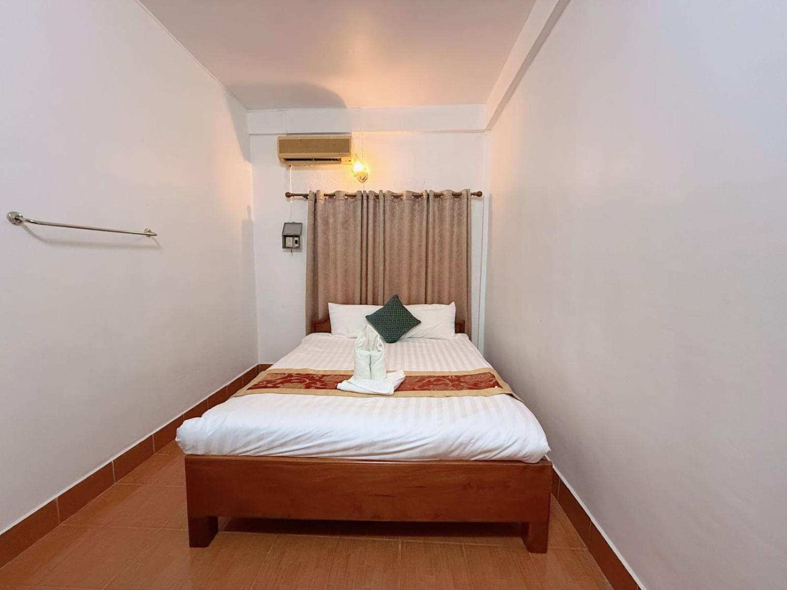 Vangvieng Sisavang Mountain View Hotel Vang Vieng Ngoại thất bức ảnh