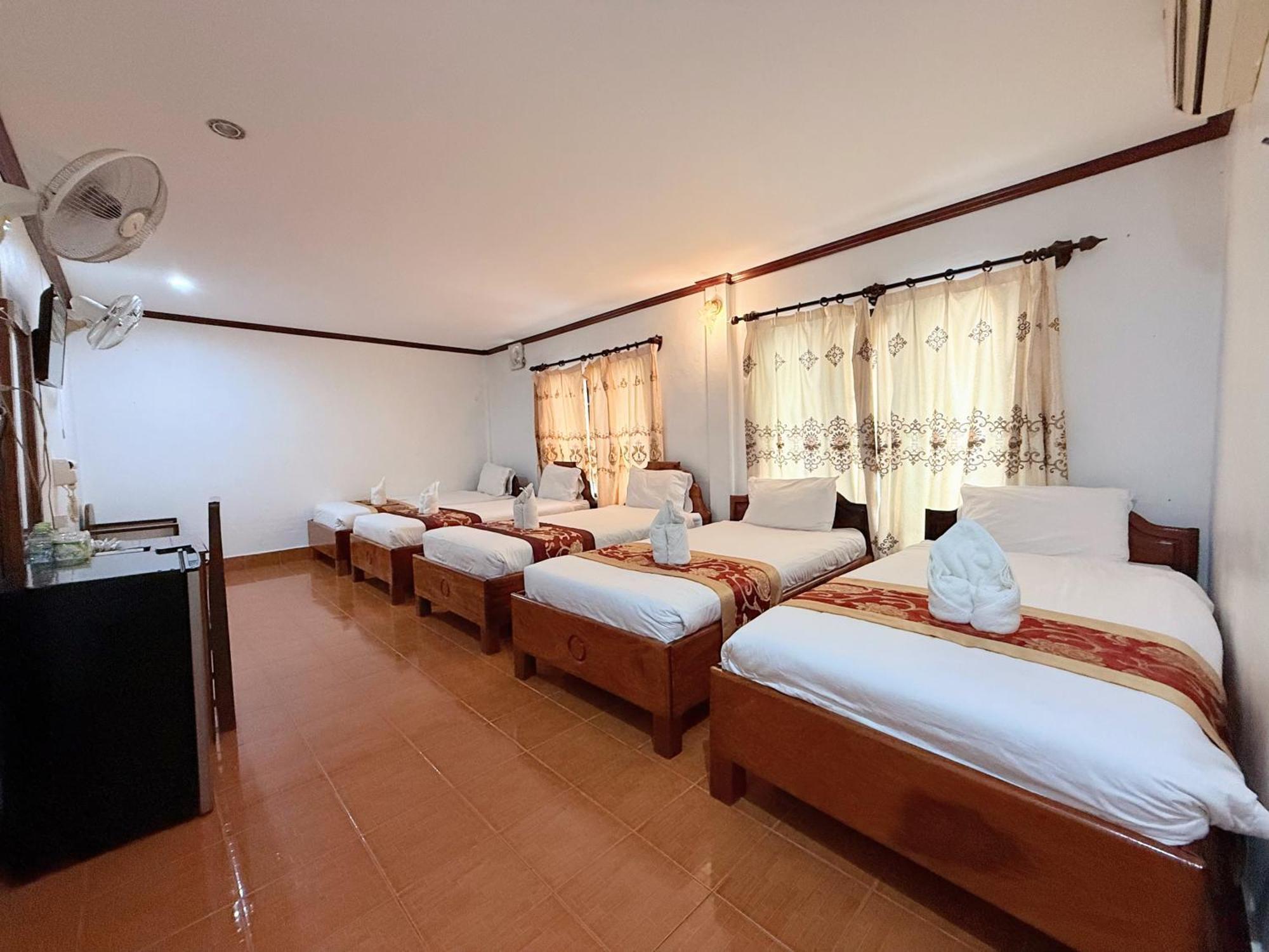 Vangvieng Sisavang Mountain View Hotel Vang Vieng Ngoại thất bức ảnh