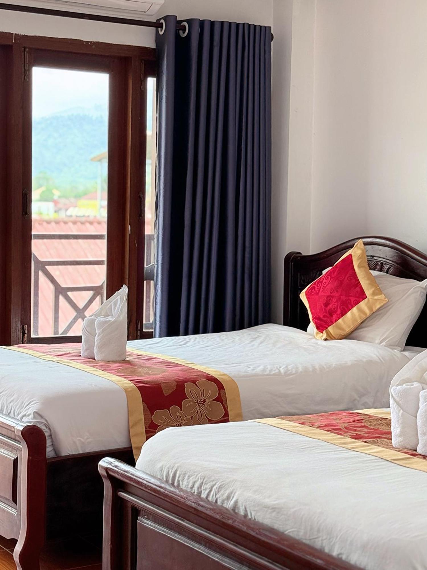 Vangvieng Sisavang Mountain View Hotel Vang Vieng Ngoại thất bức ảnh
