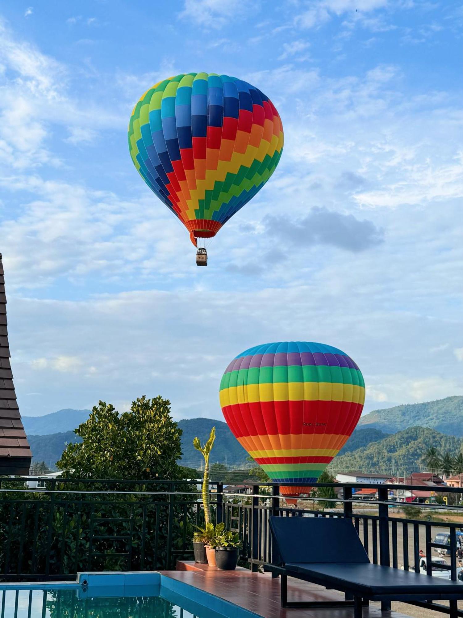 Vangvieng Sisavang Mountain View Hotel Vang Vieng Ngoại thất bức ảnh